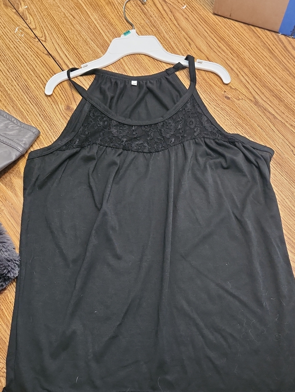 Black Lace Yoke Sleeveless Women's Tank Top